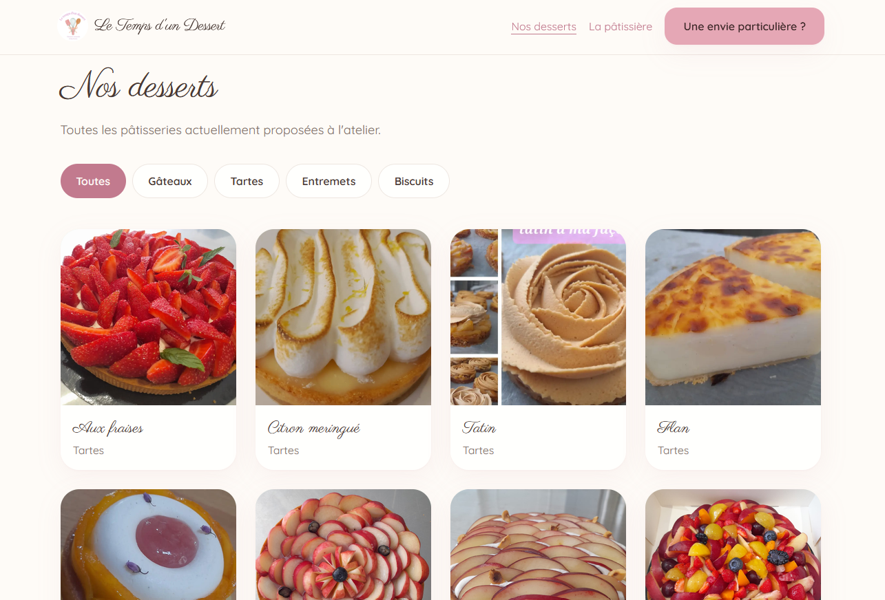 Page Nos desserts du site Le Temps d'un Dessert : galerie de tartes et pâtisseries sur fond rose poudré