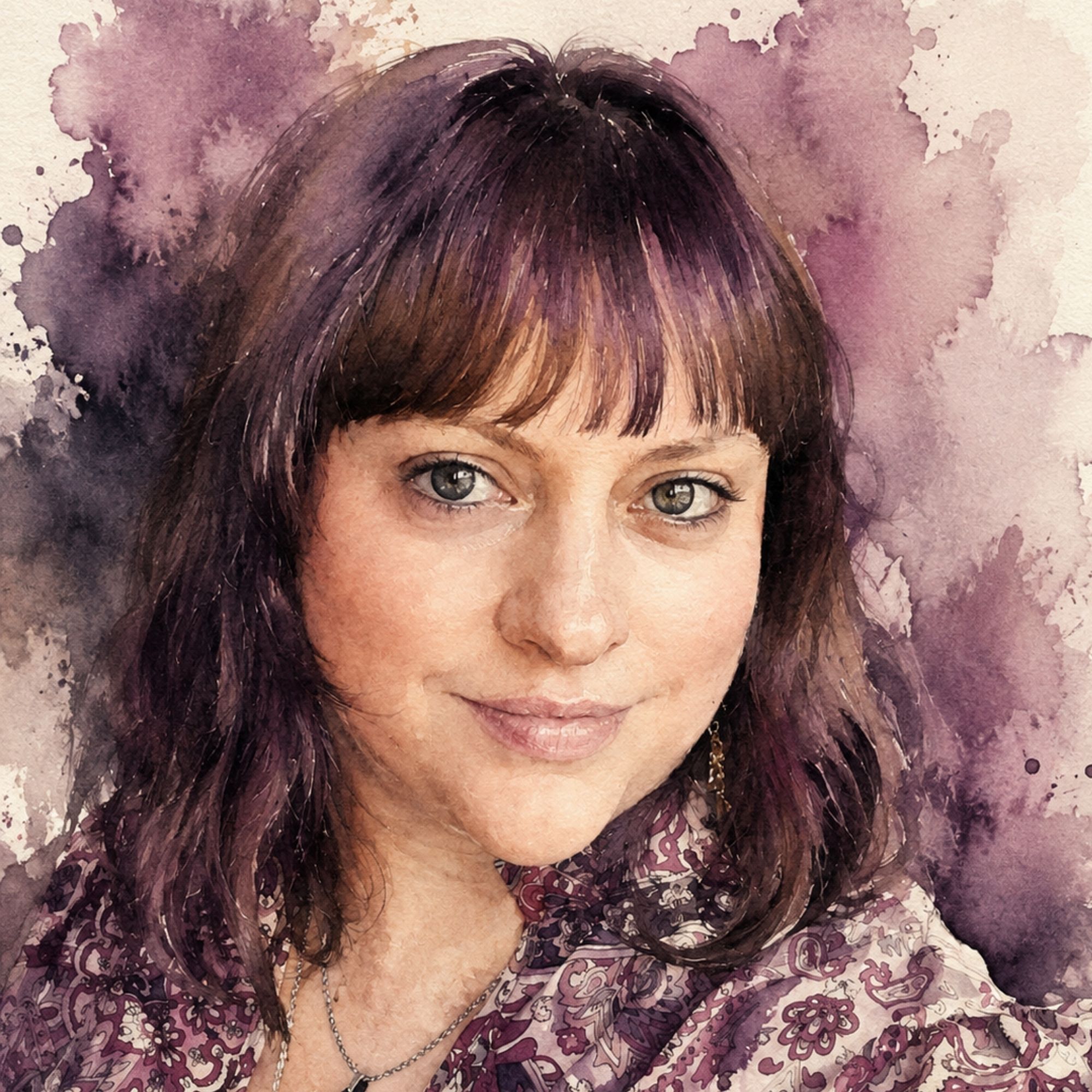 Portrait de Justine Farat-Besnier, fond aquarelle violet